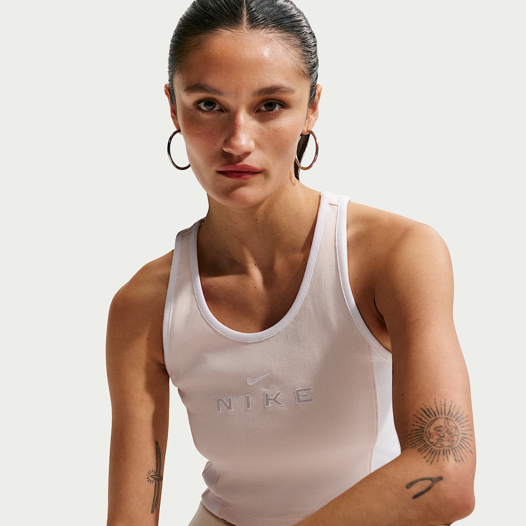 Nike Sportswear Women's Tight Graphic Tank Top. Nike.com
